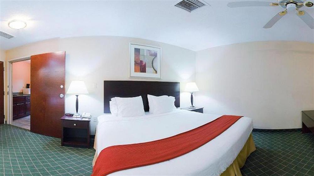 Comfort & Hwy 78 West Hotel 2*
